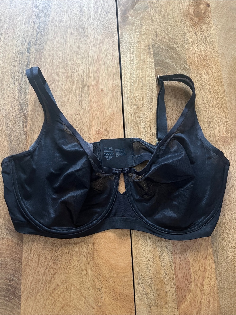 Soma Black Soft Mesh Underwire Full Coverage Bra with Keyhole Detail - 40DDD